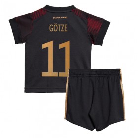 Baby Fußballbekleidung Deutschland Mario Gotze #11 Auswärtstrikot WM 2022 Kurzarm (+ kurze hosen)